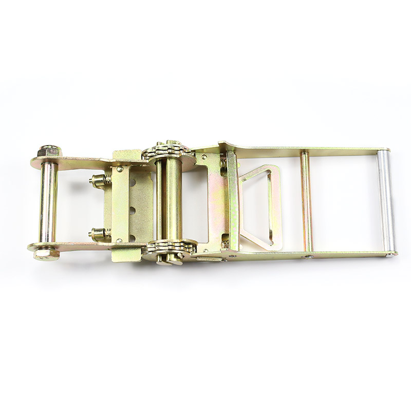 A 4 hüvelykes Ratchet csat